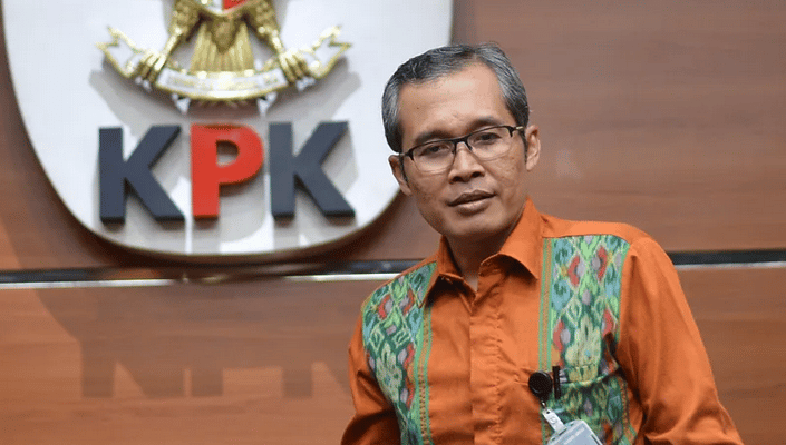 Tentukan Status Hukum Alexander Marwata