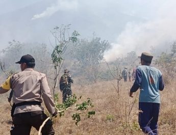 Proses Pemadaman Karhutla Gunung Agung Terkendala Lokasi dan Cuaca