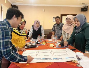 Yayasan Bakti Barito dan STiR Education Gelar Pelatihan Guru di Garut