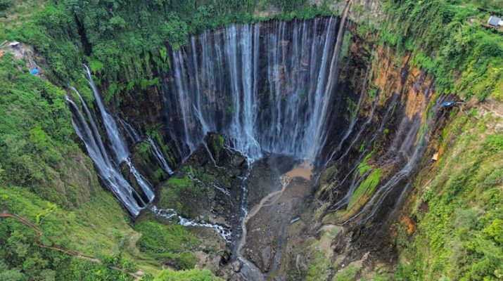 4 Rekomendasi Air Terjun Tersembunyi di Lumajang dengan Tiket Masuk Murah