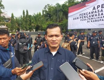 KPU Kabupaten Tasikmalaya mulai Pasang APK Bagi Paslon