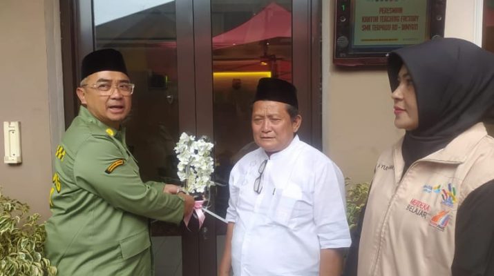 Pimpinan Pesantren Sirnamiskin Dukung Farhan di Pilwalkot Bandung