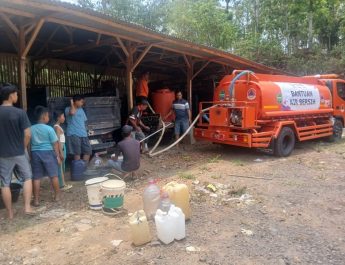 BPBD Ciamis Distribusikan Air Bersih bagi 767 Warga di Pamarican