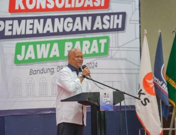 Calon Wakil Gubernur Jabar Ilham Habibie Berdialog Tentang UU Omnibus Law