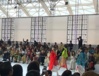 JFW 2025 hari ke-4, Gaya Wanita Indonesia Modern yang Jaga Tradisi dari Bin House