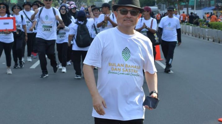 Jalan Sehat dan Bahagia Menyemarakan Bulan Bahasa dan Sastra 2024