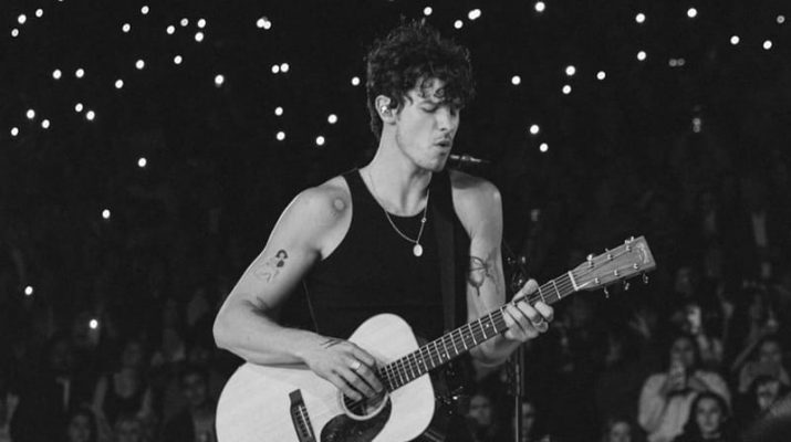 Shawn Mendes Buka-bukaan Tentang Seksualitasnya dalam Pertunjukan di Colorado