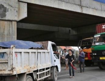 Satpol PP Jakarta Gelar Operasi Tertibkan Polisi Cepek 