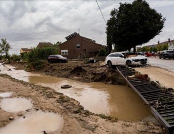 Pertandingan Valencia lawan Parla Escuela harus ditunda karena banjir