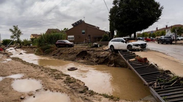 Pertandingan Valencia lawan Parla Escuela harus ditunda karena banjir