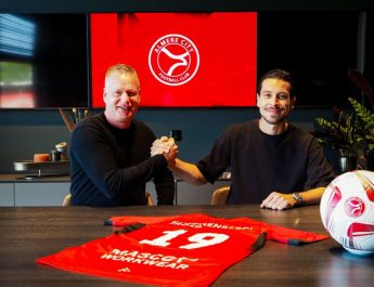 Resmi ke Almere City, Thom Haye: Saya Pilih Tim Ini Dengan Kepala dan Hati Saya!