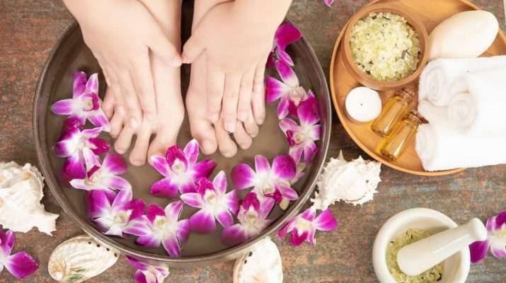 6 Rekomendasi Foot Scrub untuk Membuat Kaki Bersih dan Halus