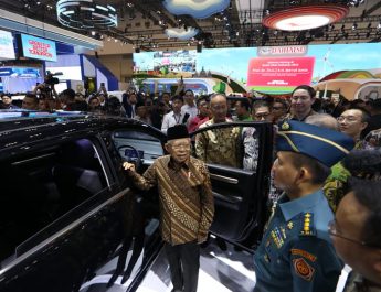 Wapres Dorong Industri Otomotif Lakukan Inovasi Muatan Lokal