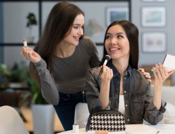 5 Cara Membersihkan Makeup di Wajah