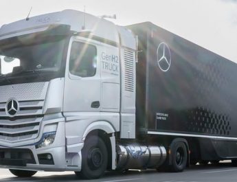 Daimler Truck Umumkan Uji Coba Armada Truk Fuel Cell Mercedes-Benz GenH2 Pertama untuk Uji Coba Pelanggan