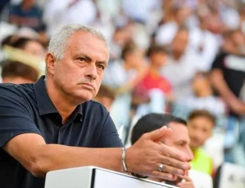 Mourinho Sebut Fenerbahce Lebih Baik dari MU meski Bermain Imbang 1-1