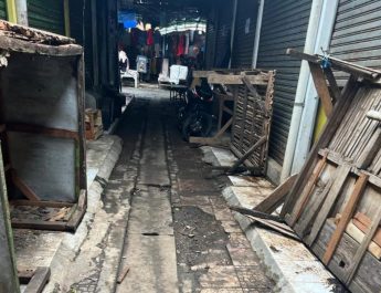 Jorok, 800 Pedagang Pasar Kemiri Muka Depok Kompak Kosongkan Kios