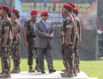 Cerita Menteri Transmigrasi Iftitah Sulaiman, Lihat Prabowo Terjun Bebas dari Langit Lembah Tidar 27 Tahun Lalu