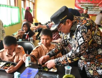 Makan Siang Bergizi di Sumedang Juga Menyasar Siswa SLB