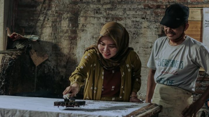 Batik Asal Bandung, Dama Kara, Sukses Berjualan Lewat Shopee Live, Berdayakan Difabel