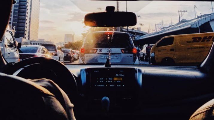 Terjebak Macet, Bolehkah si Kecil Buang Air di Botol?