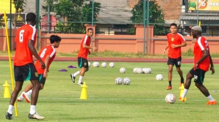 Flavio da Silva Berpeluang Jadi Cadangan saat Persebaya Dijamu PSIS Besok Sore