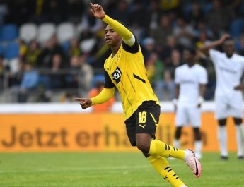 Nice dan Dortmund Sudah Sepakat Soal Transfer Moukoko