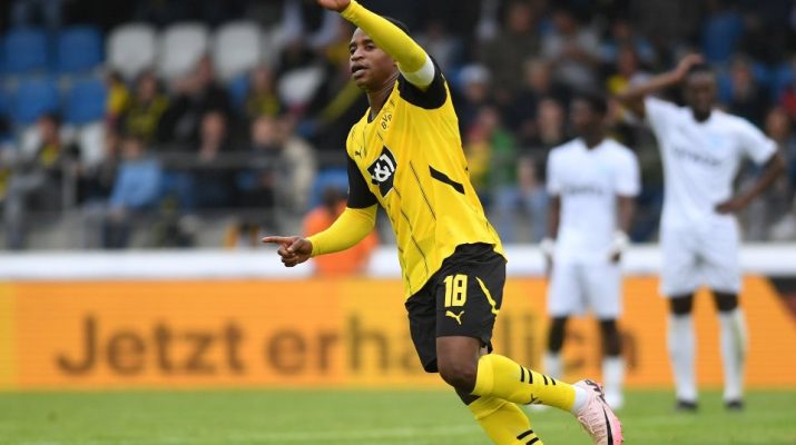 Nice dan Dortmund Sudah Sepakat Soal Transfer Moukoko